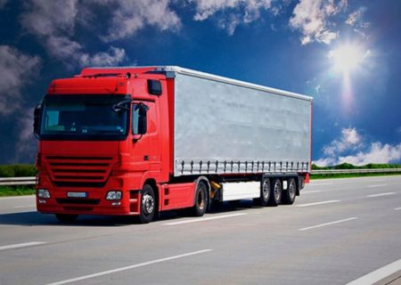 در نوسازی ناوگان باری استفاده حداکثری از توان خودرو سازان داخلی توامان با واردات کامیون مد نظر است